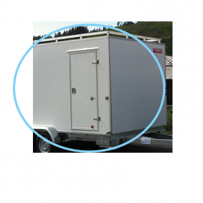 Sidedør Inngangsdør Høyre side sett bakfra på NY Tredal henger