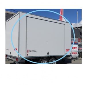 Topphengslet sidedør VENSTRE sett bakfra på NY Tredal henger