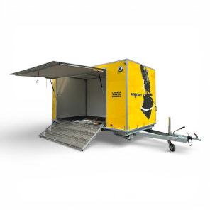 Tredal Messehenger med trapp på siden. Hel vegg bak. Dør foran. Skaphenger | T-23-BBGSM HVIT 2,0