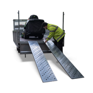 Ifor Williams Tow-Max kjøreramper i stål 2.4 m. Godkjent for 250 kg per stk.